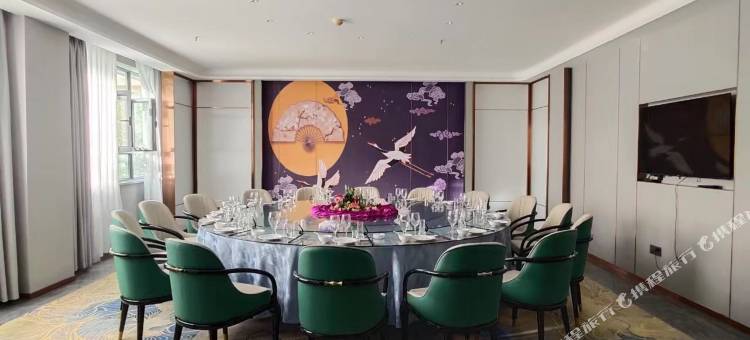 伊犁花城宾馆(六星街店)图片