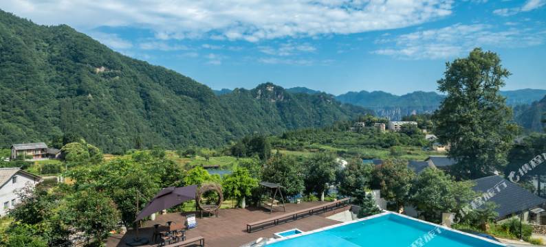 止舍·梓里度假民宿(张家界国家森林公园中门梓木岗门票站店)图片