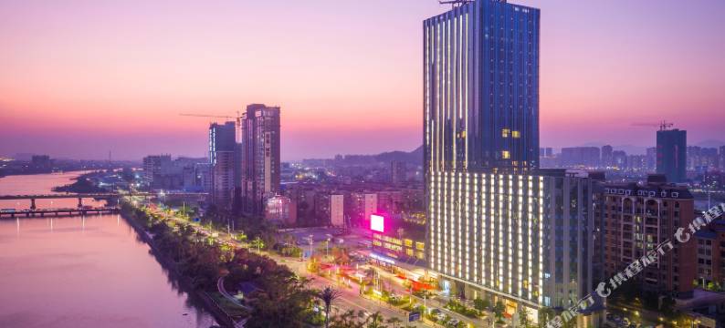 伯瑞湾滨江酒店公寓(珠海华发商都和环宇城店)图片