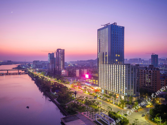 伯瑞湾滨江酒店公寓(珠海华发商都和环宇城店)