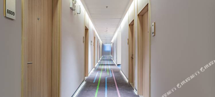 网鱼电竞酒店(南京江宁万达店)图片