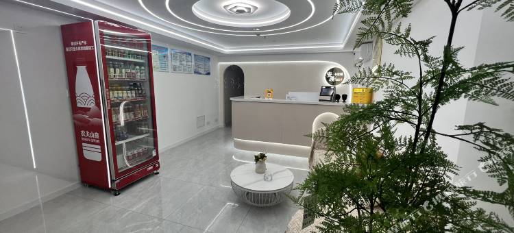 云缦·卡尔顿影院电竞酒店(济宁万达广场店)图片