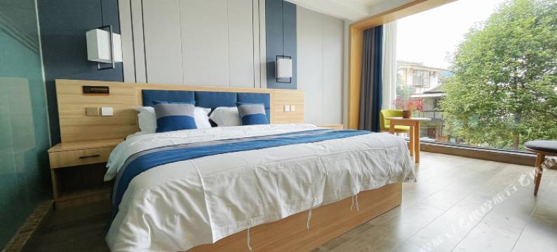 青城山语君·七月民宿图片