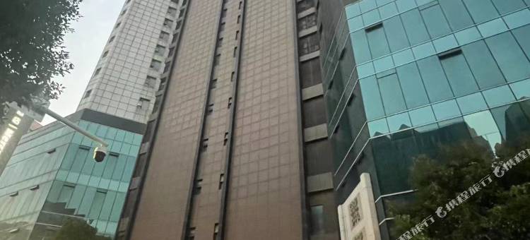 蓝屿艺术高空江景民宿(南昌滕王阁万寿宫店)图片