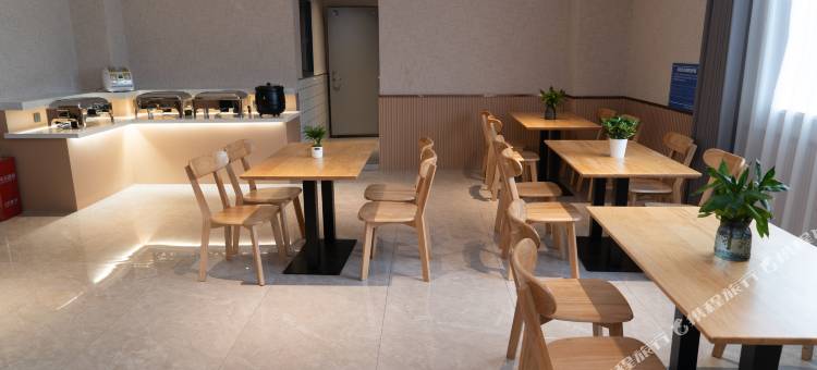 云之尚酒店(广安前锋区火车站店)图片