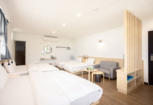 Oasis Hotel Hotel Overview