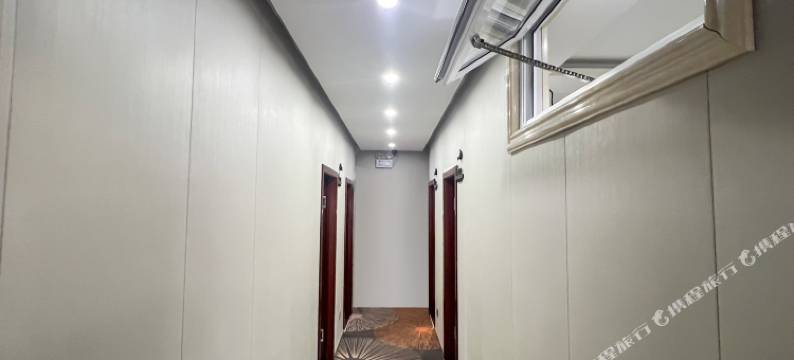 新巴尔虎左旗华逸度假宾馆图片