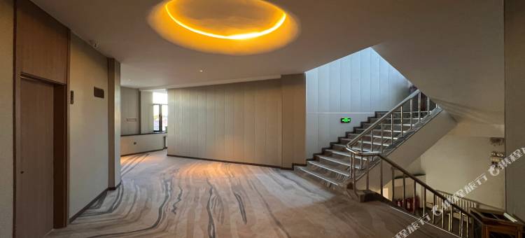 麒鸿酒店(十八站林业局店)图片