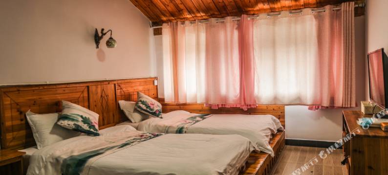 凤凰西陵居(凤凰古城西门城楼店)图片