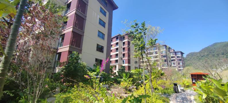 繁花阁•私汤温泉•美宿(姑婆山集散中心店)图片