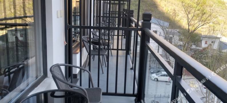 北京庭逸山庄(聚灵峡灵山风景区店)图片