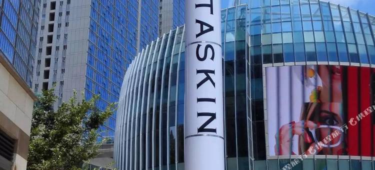 粤塔H电竞酒店(德思勤广场汽车南站店)图片