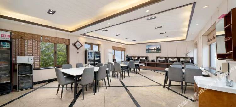 鞍山莱斯顿精品酒店图片