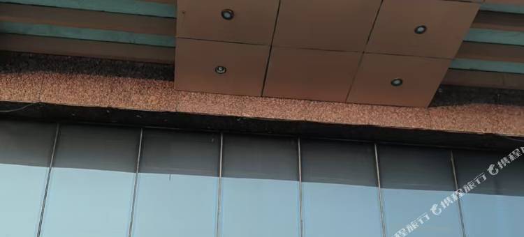 昂拓电竞民宿(磐石站店)图片
