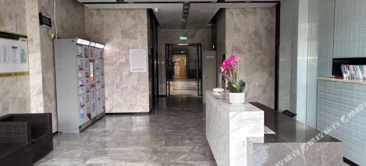 沐风•轻奢影院loft公寓(力高雍湖国际鱼尾洲地铁站店)图片