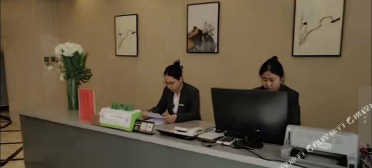张北星野湖畔酒店图片