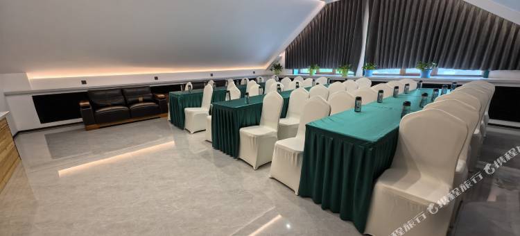 额尔古纳万庭深呼吸酒店(额尔古纳湿地景区店)图片