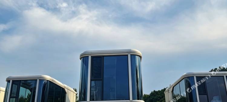 太空舱露营民宿图片