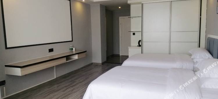 友尼宝酒店(赣州商贸城火车站店)图片