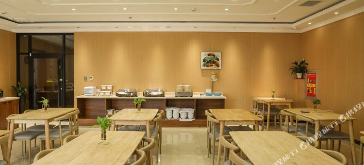 睿柏·云酒店(唐山京唐港海港中学店)图片