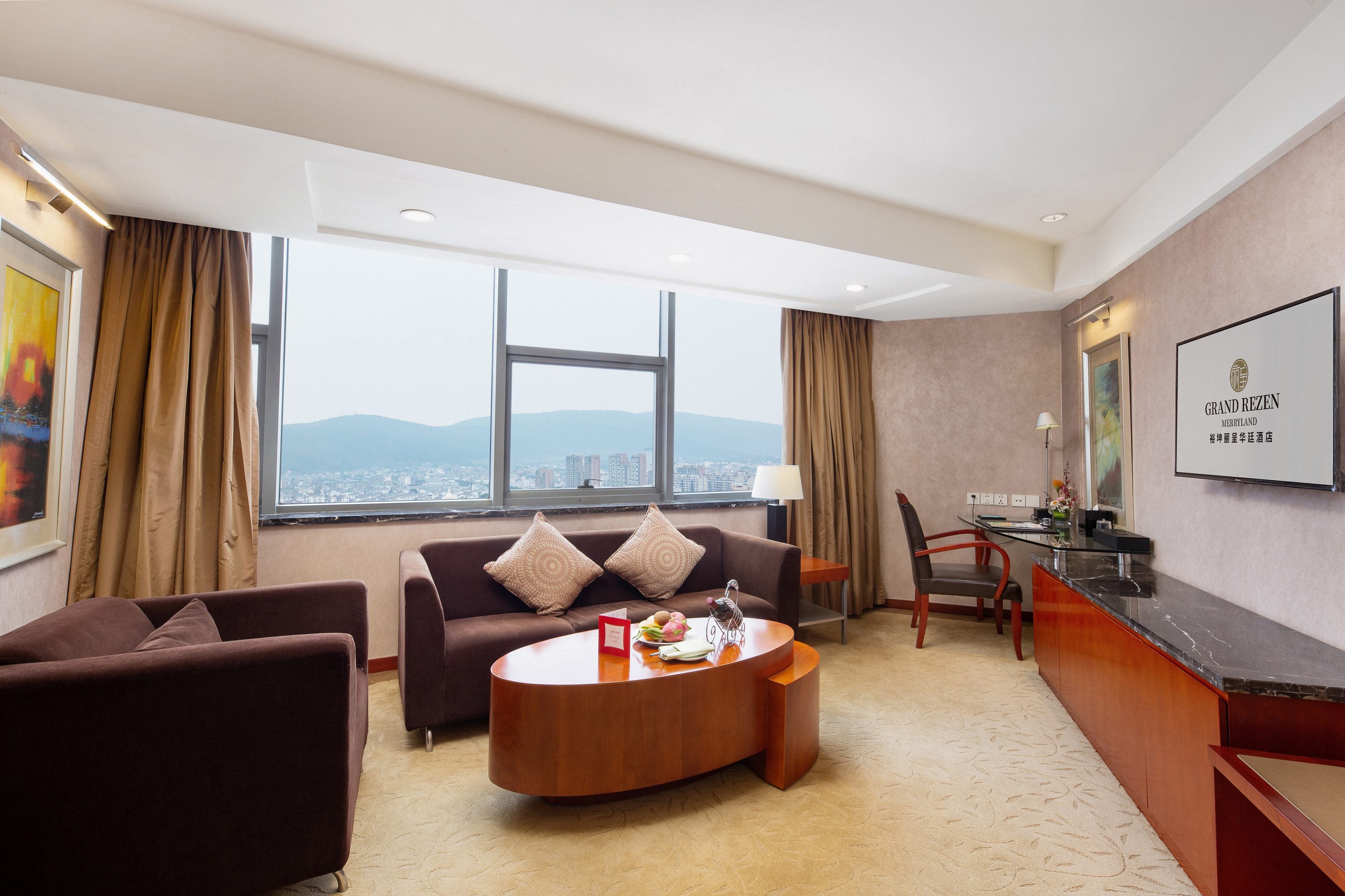 Grand Rezen Hotel Merryland Changshu Over view