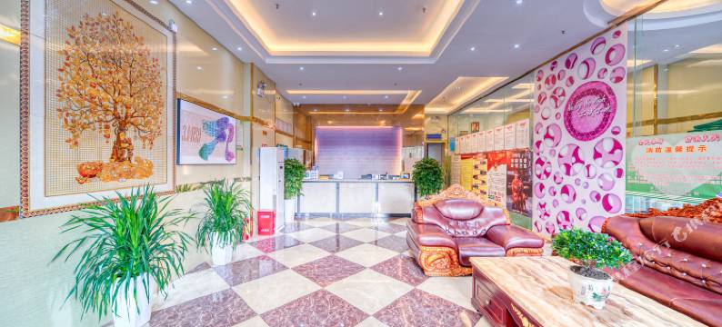 润辉大酒店(兴义客运西站店)图片