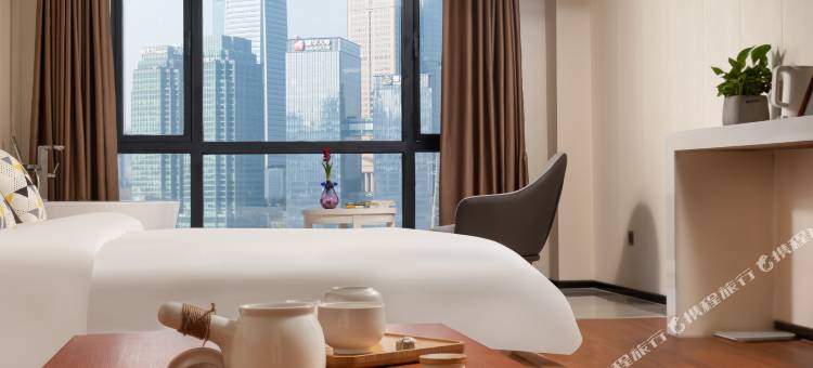 东篱江畔酒店(重庆解放碑洪崖洞店)图片