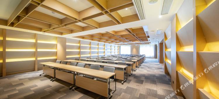 蚌埠市中心胜利中路亚朵酒店图片