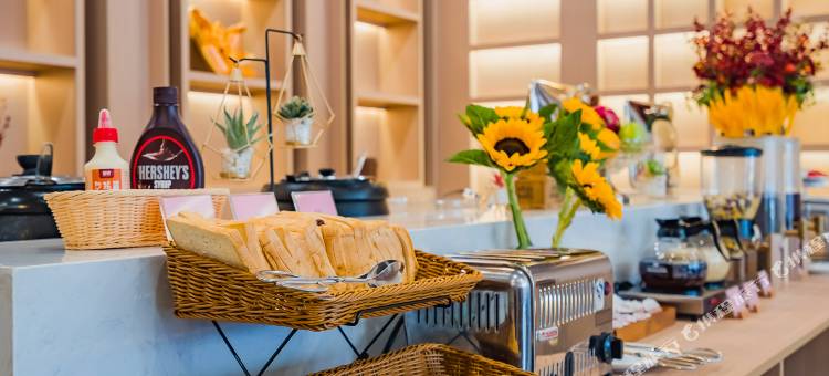 潮漫酒店(江门五邑大学三十三墟街店)图片