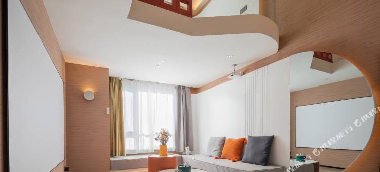 缘宿·Loft空间美学民宿(太原万象城店)图片