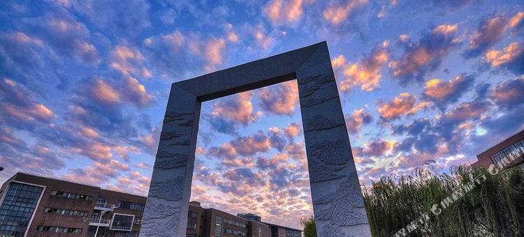 网鱼电竞酒店(上海中山公园环球港店)图片