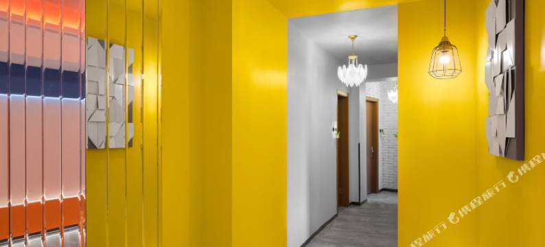 别舍·小筑高空影音观景酒店(河滨公园甲秀楼店)图片