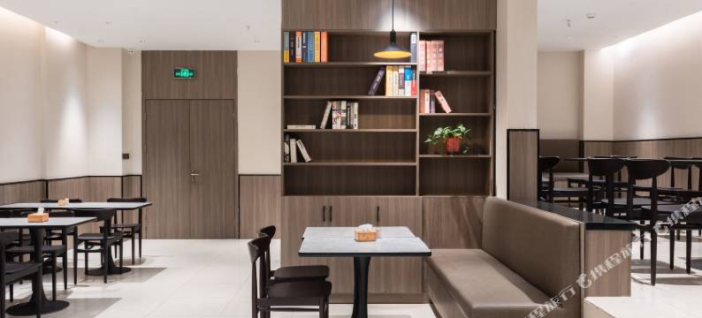 利铭酒店(西安明光路霸城门地铁站店)图片