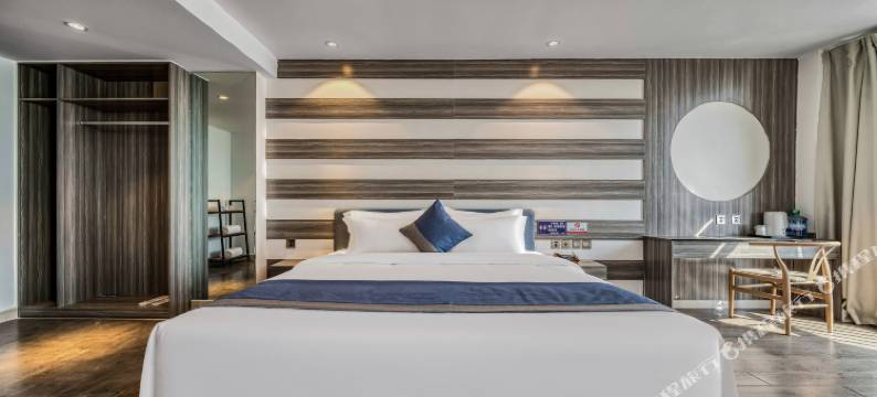 蓝调精品酒店(潍坊火车站泰华城店)图片