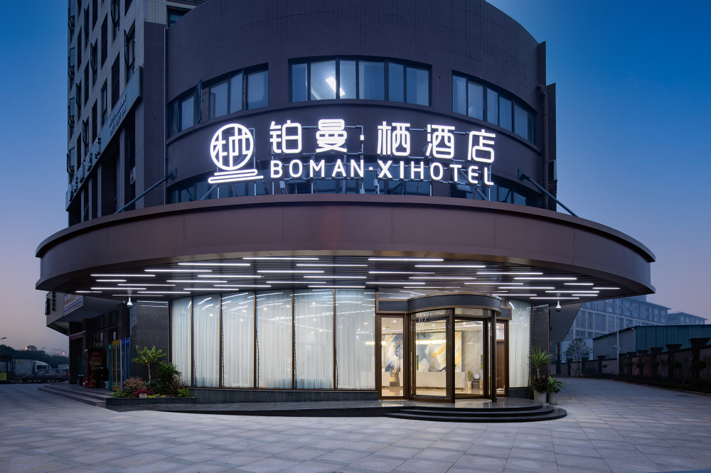 The Norman Xi Hotel Over view