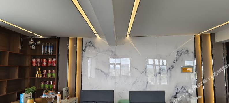 乐途供氧观景酒店(冈仁波齐风景区店)图片