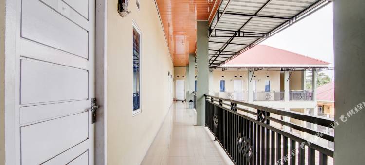 OYO 93087 Wisma Apel Syariah酒店(OYO 93087 Wisma Apel Syariah)图片