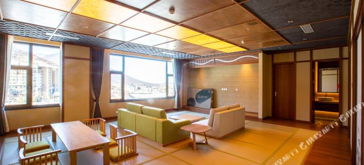 北大湖百万石温泉酒店图片