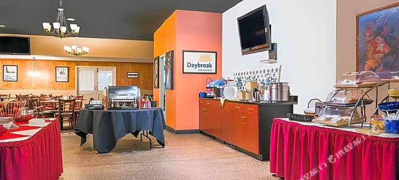 拉克罗斯科拉泰尔酒店及套房by Jasper(Coratel Inn & Suites by Jasper La Crosse)图片