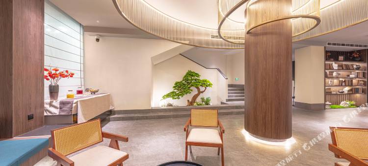 梦景·尚品酒店(西双版纳景洪泼水广场店)图片