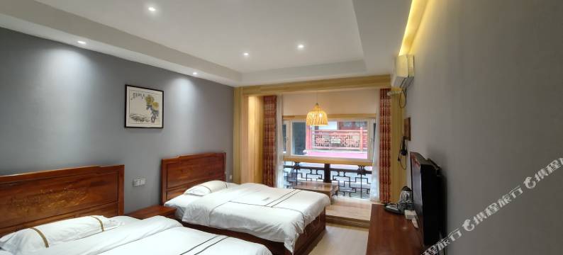 都江堰聆泉酒家民宿(青城山后山店)图片