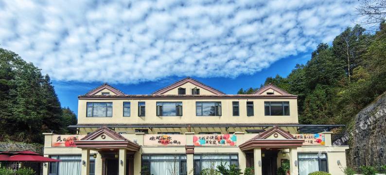 温汤玺满小院民宿图片