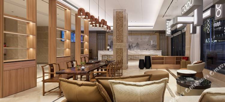 艺龙万国酒店(驻马店平舆县解放街店)图片