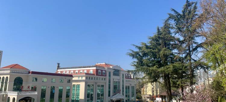 青岛花园大酒店图片