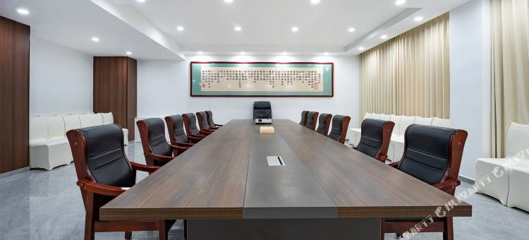 青岛金沙滩石油大学兰欧国际酒店图片