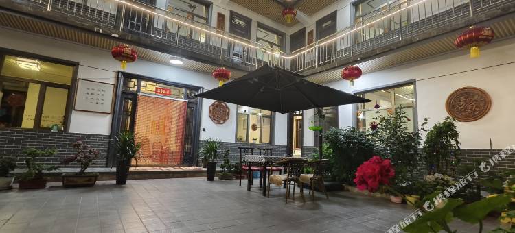 麦积山石窟庄园图片