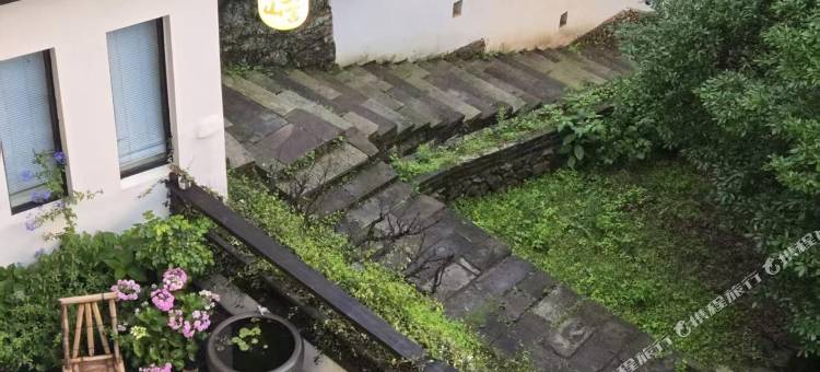 南昌梅岭山与山舍民宿图片