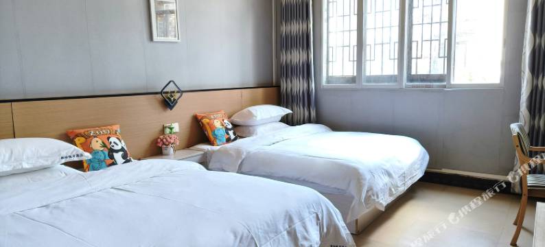 黄姚古镇缤纷假日酒店图片