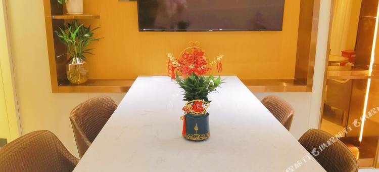 白玉兰酒店(鄂州银泰百货南浦路店)图片