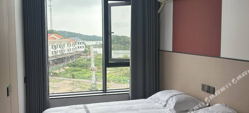 梁子岛七品居图片